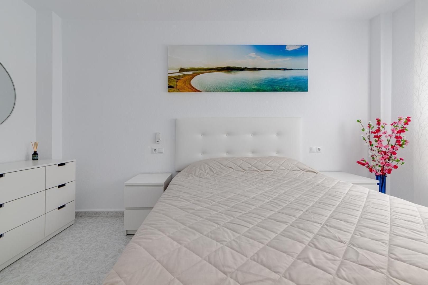 Calle Concordia 86, Two Bedroom Apartment, Up To 6 Guests, Near Del Cura Beach,supermarket Mercadona And Bus Station