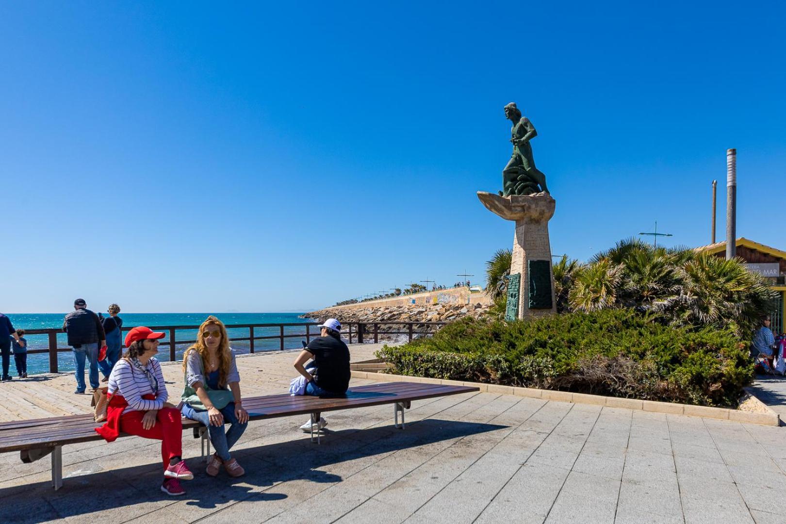 Concordia Beachside Apartment: Near Del Cura & Station Torrevieja