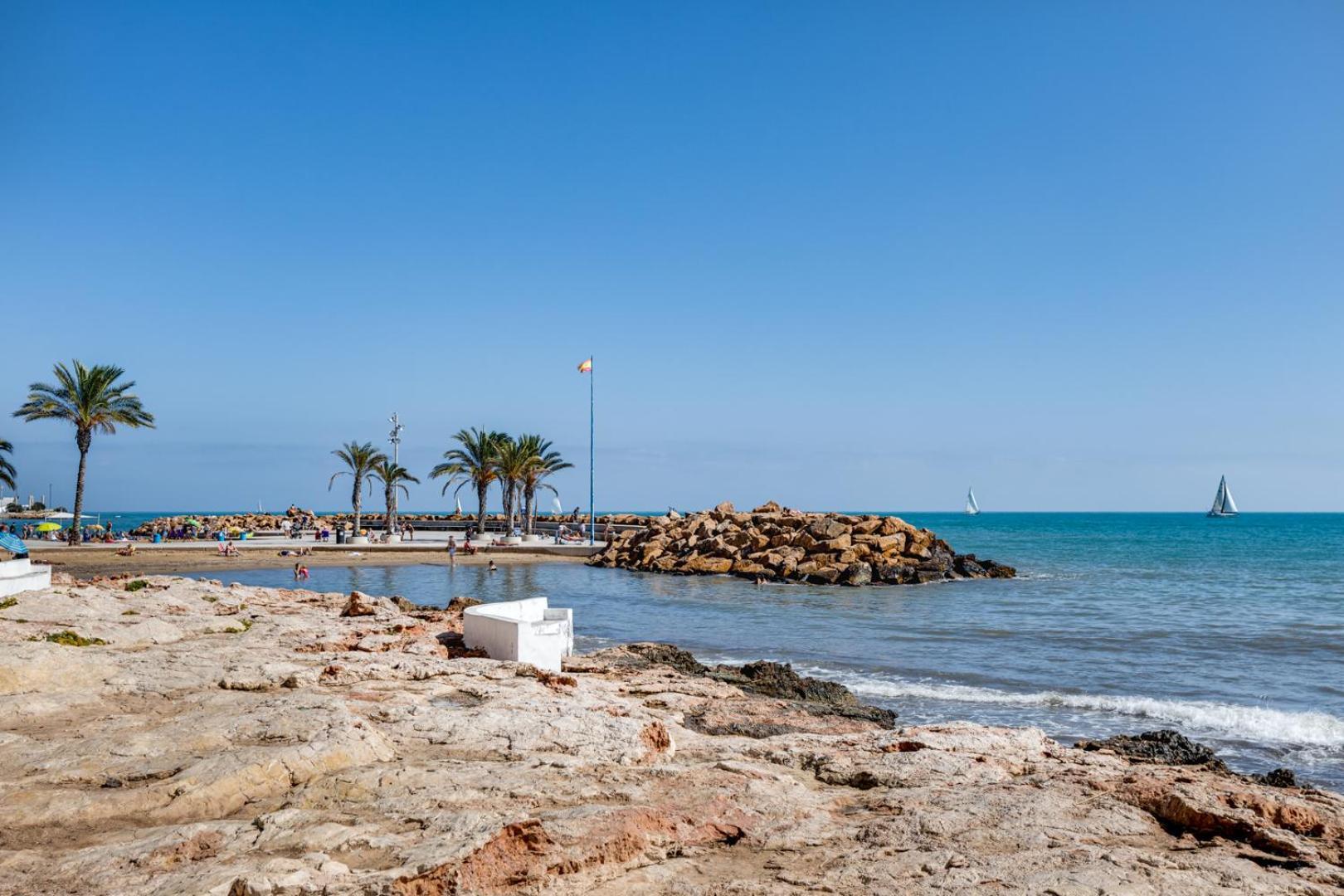 Concordia Beachside Apartment: Near Del Cura & Station * Torrevieja