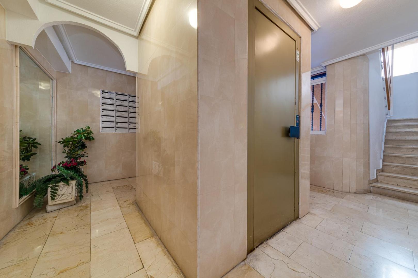 Concordia Beachside Apartment: Near Del Cura & Station Apartment Torrevieja
