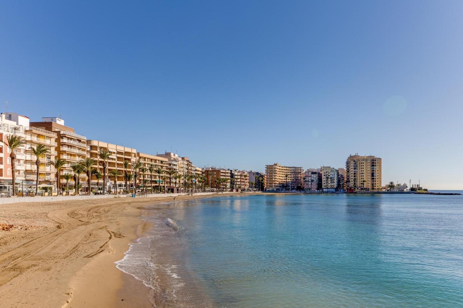 Apartment Concordia Beachside Apartment: Near Del Cura & Station Torrevieja