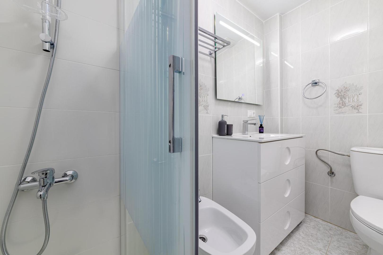 Apartment Concordia Beachside Apartment: Near Del Cura & Station