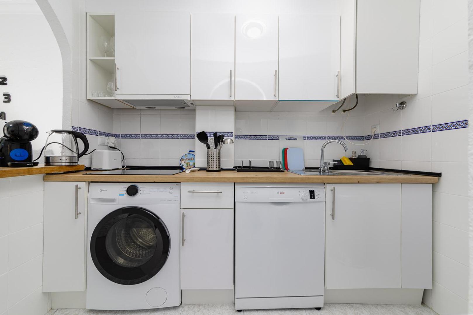 Concordia Beachside Apartment: Near Del Cura & Station Apartment Torrevieja
