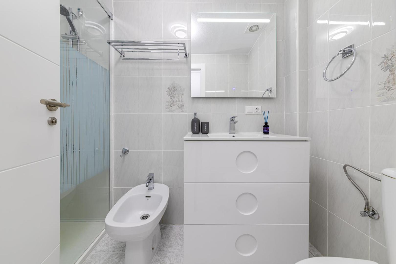 Concordia Beachside Apartment: Near Del Cura & Station * Torrevieja