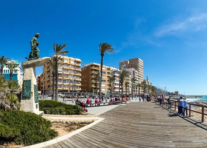 Calle Concordia 86, Two Bedroom Apartment, Up To 6 Guests, Near Del Cura Beach,Supermarket Mercadona And Central Bus Station