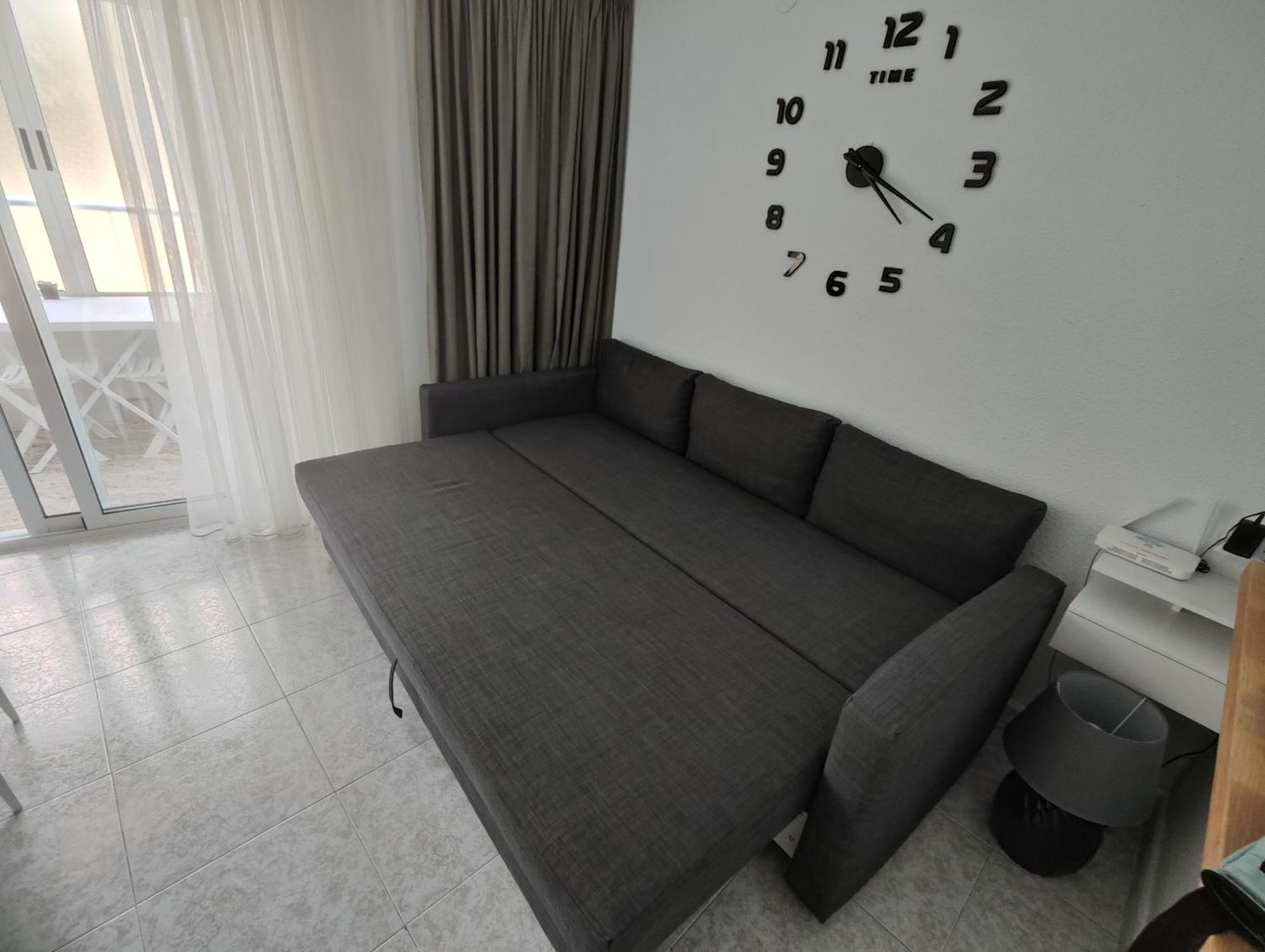 Calle Concordia 86, Two Bedroom Apartment, Up To 6 Guests, Near Del Cura Beach,supermarket Mercadona And Bus Station Apartamento