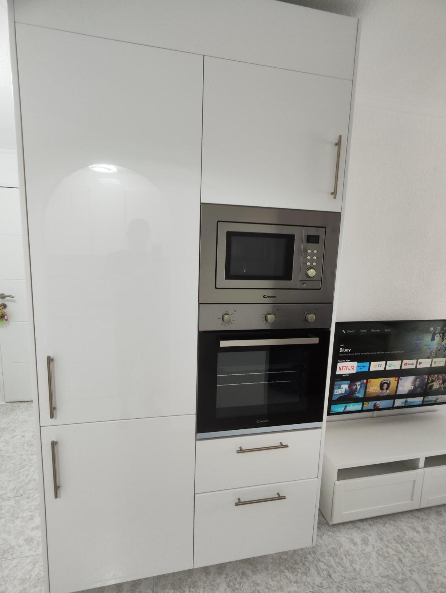 Calle Concordia 86, Two Bedroom Apartment, Up To 6 Guests, Near Del Cura Beach,supermarket Mercadona And Bus Station *