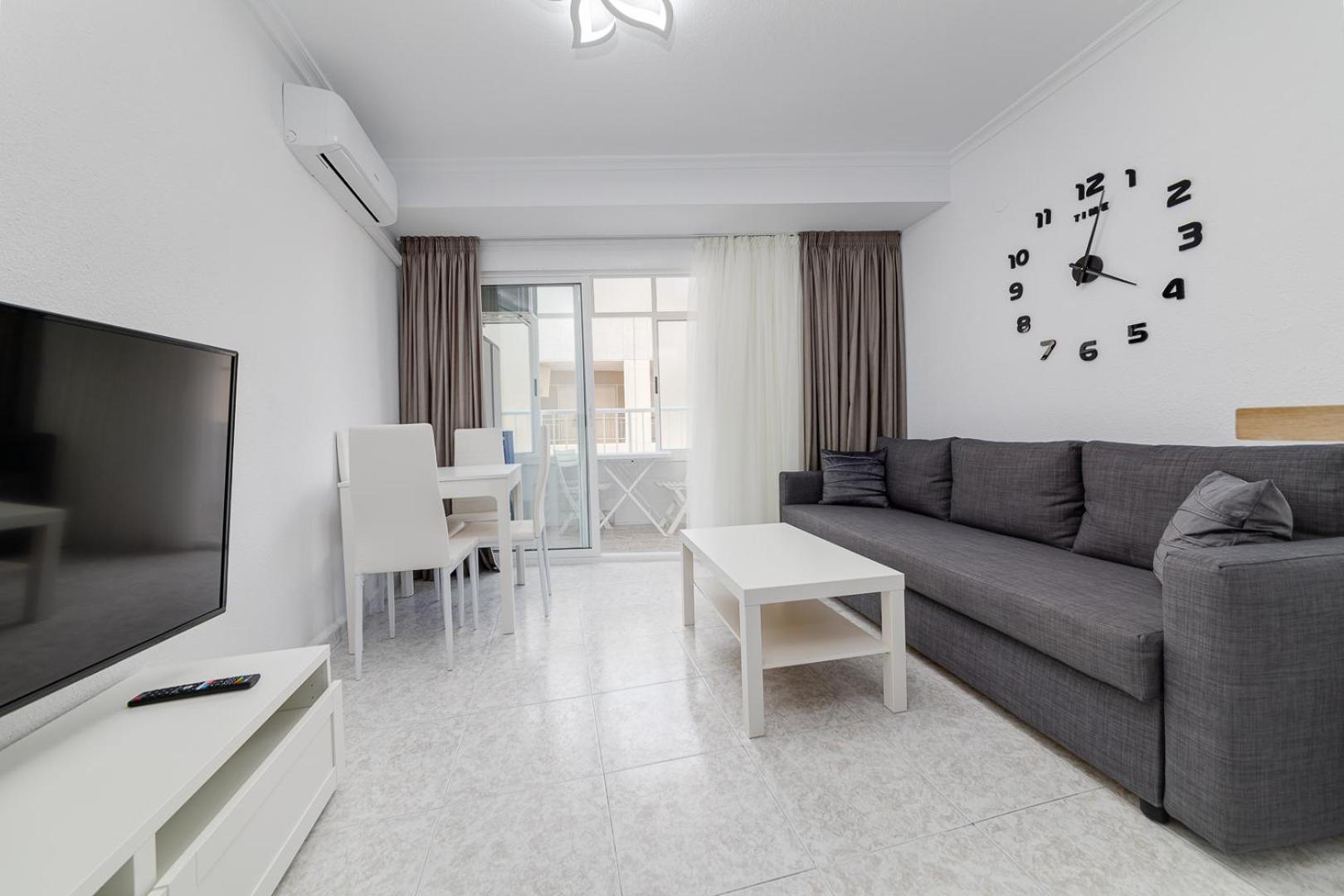Calle Concordia 86, Two Bedroom Apartment, Up To 6 Guests, Near Del Cura Beach,supermarket Mercadona And Bus Station Torrevieja