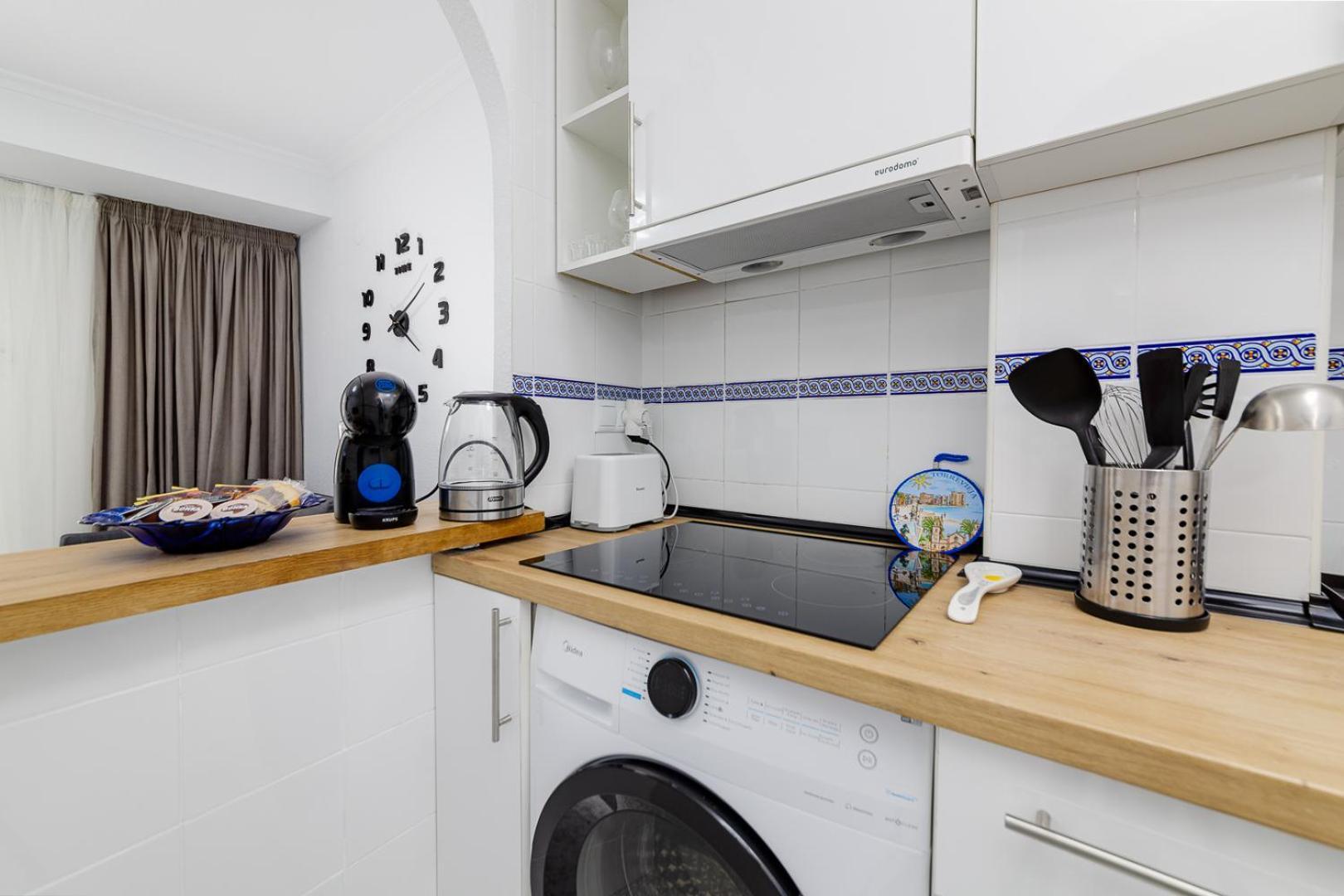 Calle Concordia 86, Two Bedroom Apartment, Up To 6 Guests, Near Del Cura Beach,supermarket Mercadona And Bus Station * Torrevieja