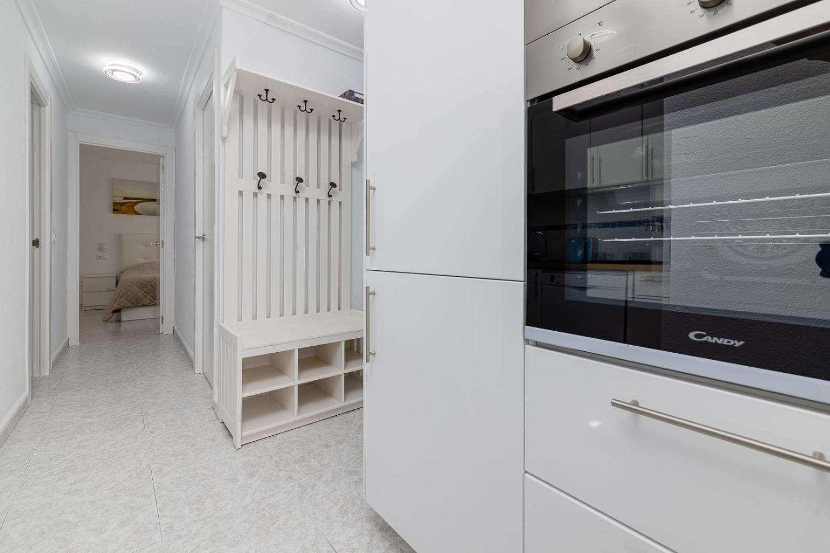Calle Concordia 86, Two Bedroom Apartment, Up To 6 Guests, Near Del Cura Beach,supermarket Mercadona And Bus Station Torrevieja